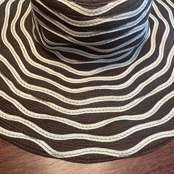 The Hats Company Filippo Catarzi 100% paper hat - Picture 3 of 9